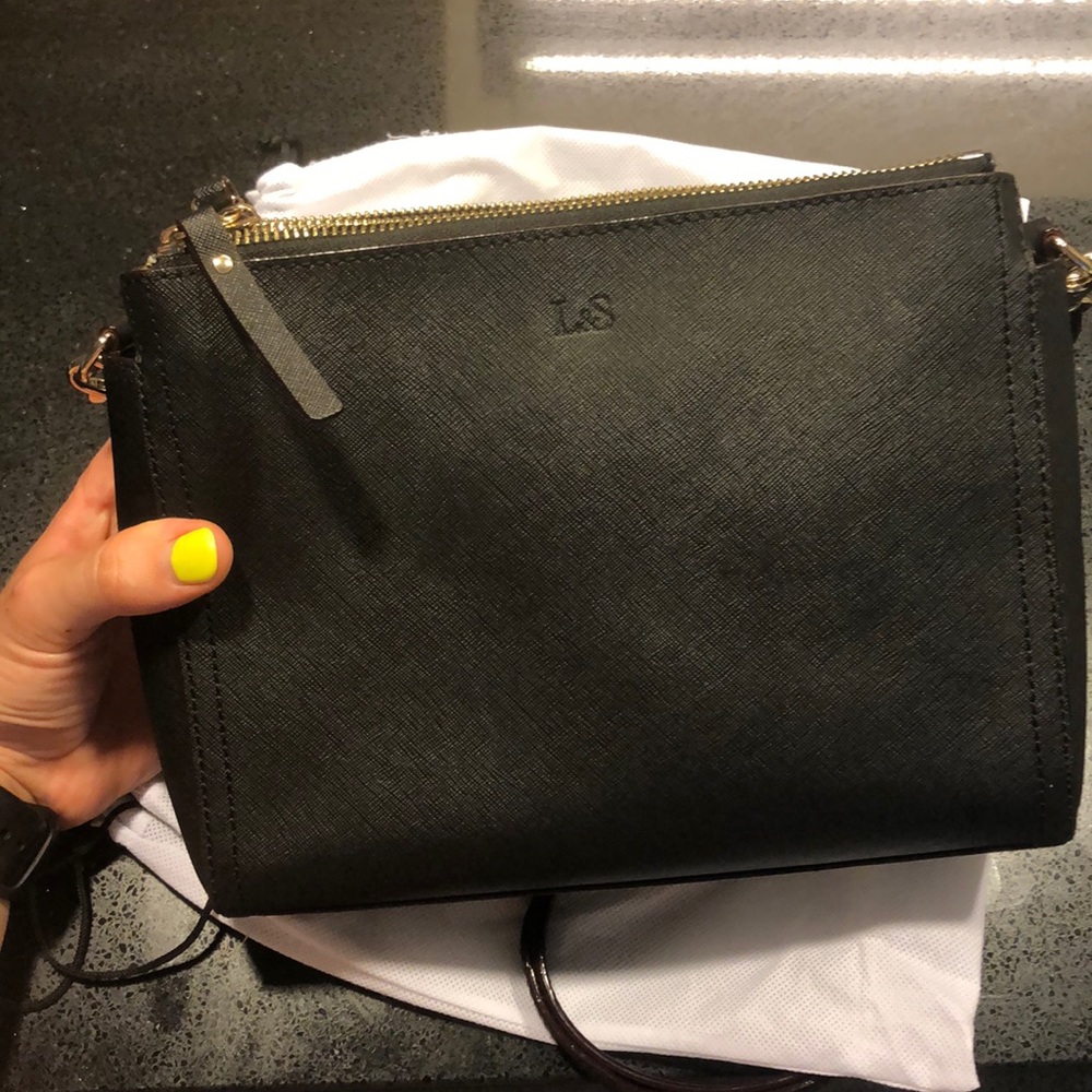 Lo & Sons The Pearl Crossbody in Black Saffiano